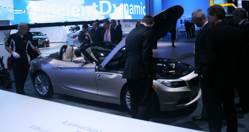 Illustration for article titled 2010 BMW Z4 Slips Onto The Stage